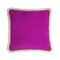 Happy Kissenbezug aus Samt Fuchsia mit Dirty White Fransen von Lorenza Briola 1
