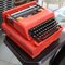 Máquina de escribir vintage de Olivetti Valentine para Ettore Sottsass, Italia, años 70, Imagen 4