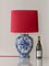 Grande Lampe de Bureau Regina Delft Bleue avec Abat-Jour en Velours Rouge 2