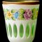 Biedermeier Weiß überzogenes klares gelbes Glas, Glas mit Gold- und Blumenmotiven, Emaille, tief geschliffene Gläser und goldgrüne Vase, 1890er 2
