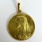 Französischer 18 Karat Gelbgold Anhänger mit Jungfrau Maria Medaille von E. Dropsy, 1890er 11
