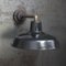 Lámpara de pared francesa industrial vintage de hierro fundido y esmalte negro, Imagen 2
