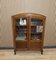 Kleine Art Deco Vitrine mit Eichentüren und Bleiglasfenstern 10