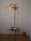 Lámpara de pie vintage con mesa y revistero, Imagen 5