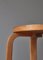 Taburetes L-Leg de linóleo rojo y abedul de Alvar Aalto para Artek, años 60. Juego de 5, Imagen 6