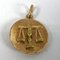 Französischer Vintage Waage Sternzeichen Sternzeichen 18 Karat Gelbgold Anhänger, 1960er 12