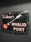 Großes Gilbeys Invalid Port Emaille Werbung Railwayana Pub Garden Bar Schild, 1930er 3