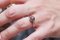 Anillo vintage de diamantes marrones, Imagen 4