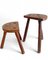 Französische rustikale Wabisabi Tripod Holzhocker, 2er Set 15