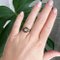 Neorenaissance Ring aus 18 Karat Gold, Emaille und Diamant 3
