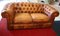 Divano Chesterfield in pelle e legno color whisky, anni '60, Immagine 1