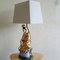 Lámpara de mesa china figurativa de porcelana, Imagen 4