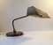 Lámpara de mesa danesa Art Déco de latón de Louis Poulsen, años 40, Imagen 2