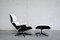 Poltrona e poggiapiedi Mid-Century di Charles & Ray Eames per Vitra, Immagine 2