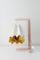 Lampada da tavolo bianca polare con strisce dorate di Orikomi, Immagine 1