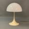 Lámpara de mesa Panthella de Verner Panton para Louis Poulsen, años 70, Imagen 3