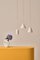 Figura Hängelampe mit bogenförmigem Schirm in Wüstensandgelb von Schneid Studio 3