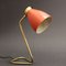 Lámpara de mesa francesa Mid-Century de latón y metal rojo, años 50, Imagen 8