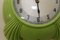 Reloj de pared inglés de baquelita verde, años 30, Imagen 7
