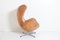 Egg chair vintage con poggiapiedi di Arne Jacobsen per Fritz Hansen, Immagine 5