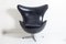 Egg chair con poggiapiedi di Arne Jacobsen per Fritz Hansen, anni '50, Immagine 5