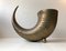 Vaso Mid-Century a forma di corno in ottone, anni '40, Immagine 5