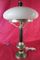 Lámpara de mesa Art Déco de vidrio opalino y acero, años 40, Imagen 1