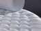 Pouf rotondo Breola in ecopelle bianca con schienale capitonné di VGnewtrend, Immagine 2