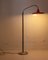 Lámpara de pie Mid-Century de latón y metal, años 50, Imagen 3