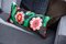 Fundas para almohadas Kilim florales de lana, verde y rosa de Zencef Contemporary. Juego de 2, Imagen 1