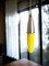 Lámpara colgante holandesa modernista pequeña de vidrio amarillo y metal, años 2000, Imagen 1