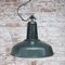 Lampe à Suspension Industrielle Vintage en email Noir et Vert, 1950s 4