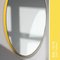 Kleiner minimalistischer versilberter Orbis Spiegel mit gelbem Rahmen von Alguacil & Perkoff 2