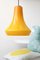 Lámpara de techo Mid-Century de vidrio amarillo, Imagen 6