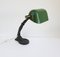 Lámpara de mesa industrial esmaltada en verde, años 30, Imagen 2