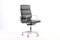 Sedia girevole EA 219 Mid-Century di Charles & Ray Eames per Vitra, Immagine 2