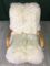 Fauteuil Vintage en Peau de Mouton Blanche 5