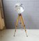 Lámpara de pie trípode alemana industrial vintage ajustable, años 60, Imagen 2