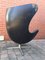 Egg chair in pelle nera di Arne Jacobsen per Fritz Hansen, anni '60, Immagine 8