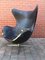 Egg chair in pelle nera di Arne Jacobsen per Fritz Hansen, anni '60, Immagine 1