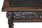 Tavolino fiammingo in legno di noce intagliato, XIX secolo, Immagine 9