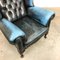 Blauer Vintage Chesterfield Sessel aus Leder 10
