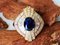 Gelbgoldener Ring mit oval geschliffenem blauem Saphirglas in 2.5 Karat und Diamanten 8
