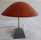 Lámpara de mesa vintage con base de metal gris y pantalla naranja, años 50, Imagen 4