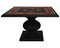 Tavolino da caffè nero con ripiano in ardesia intagliata, base in legno laccato e scagliola fatta a mano di Cupioli, Immagine 1