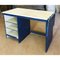 Petit Bureau Vintage en Bois Peint, Italie, 1970s 2