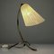 Lampada da tavolo vintage in ottone con base a forma di piedi e vetro, anni '50, Immagine 4