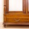 Antiker französischer Kleiderschrank aus Nussholz mit verspiegelten Türen 10