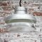 Lámpara colgante industrial vintage de metal gris y vidrio rayado de Holophane, Imagen 7