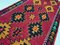 Tappeto Kilim vintage grande in lana rossa, nera e viola, Turchia, anni '50, Immagine 5